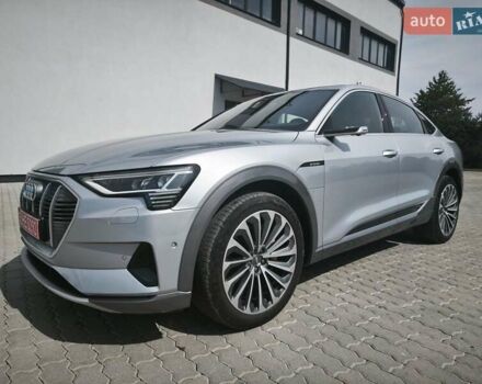 Сірий Ауді E-Tron, об'ємом двигуна 0 л та пробігом 70 тис. км за 34500 $, фото 18 на Automoto.ua