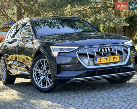 Серый Ауди E-Tron, объемом двигателя 0 л и пробегом 117 тыс. км за 28990 $, фото 5 на Automoto.ua