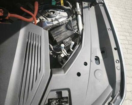 Сірий Ауді E-Tron, об'ємом двигуна 0 л та пробігом 70 тис. км за 34500 $, фото 102 на Automoto.ua