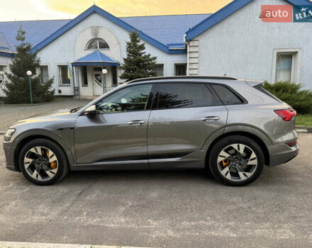 Сірий Ауді E-Tron, об'ємом двигуна 0 л та пробігом 180 тис. км за 21500 $, фото 7 на Automoto.ua