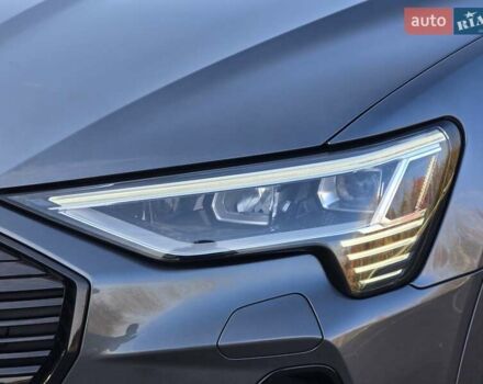 Сірий Ауді E-Tron, об'ємом двигуна 0 л та пробігом 67 тис. км за 37999 $, фото 16 на Automoto.ua