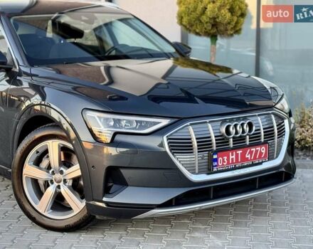 Серый Ауди E-Tron, объемом двигателя 0 л и пробегом 97 тыс. км за 21900 $, фото 1 на Automoto.ua