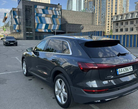 Серый Ауди E-Tron, объемом двигателя 0 л и пробегом 65 тыс. км за 25900 $, фото 3 на Automoto.ua
