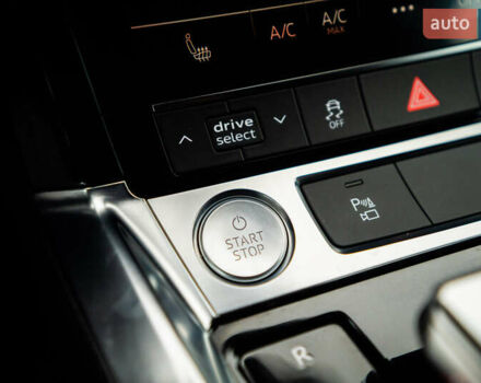 Сірий Ауді E-Tron, об'ємом двигуна 0 л та пробігом 154 тис. км за 25900 $, фото 84 на Automoto.ua