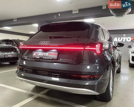 Серый Ауди E-Tron, объемом двигателя 0 л и пробегом 120 тыс. км за 28700 $, фото 16 на Automoto.ua