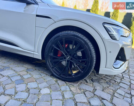 Сірий Ауді E-Tron, об'ємом двигуна 0 л та пробігом 105 тис. км за 34000 $, фото 15 на Automoto.ua