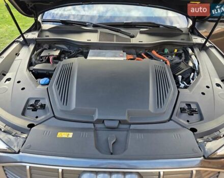 Серый Ауди E-Tron, объемом двигателя 0 л и пробегом 158 тыс. км за 27900 $, фото 27 на Automoto.ua