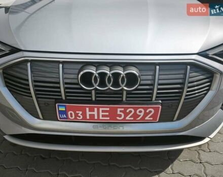Сірий Ауді E-Tron, об'ємом двигуна 0 л та пробігом 70 тис. км за 34500 $, фото 60 на Automoto.ua