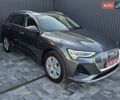 Серый Ауди E-Tron, объемом двигателя 0 л и пробегом 99 тыс. км за 31990 $, фото 24 на Automoto.ua