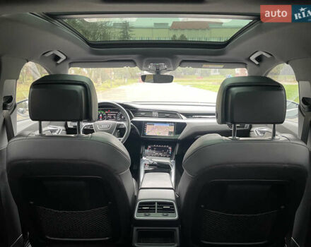 Серый Ауди E-Tron, объемом двигателя 0 л и пробегом 90 тыс. км за 34490 $, фото 33 на Automoto.ua