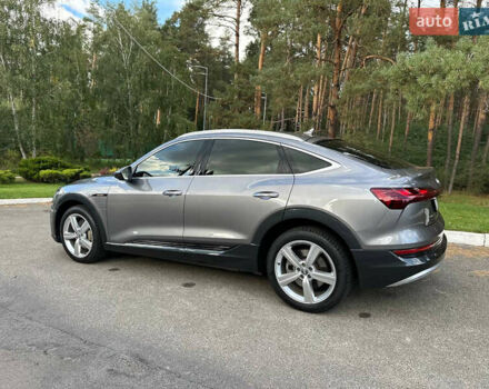 Серый Ауди E-Tron, объемом двигателя 0 л и пробегом 88 тыс. км за 28500 $, фото 4 на Automoto.ua