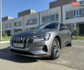 Сірий Ауді E-Tron, об'ємом двигуна 0 л та пробігом 65 тис. км за 39990 $, фото 3 на Automoto.ua