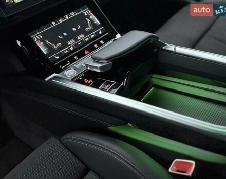 Серый Ауди E-Tron, объемом двигателя 0 л и пробегом 29 тыс. км за 38300 $, фото 18 на Automoto.ua
