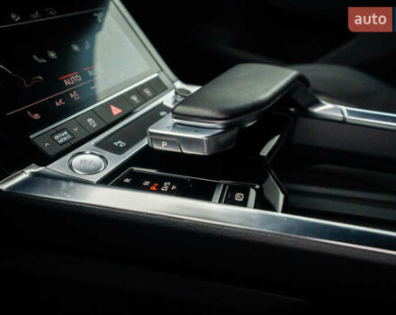 Сірий Ауді E-Tron, об'ємом двигуна 0 л та пробігом 154 тис. км за 25900 $, фото 69 на Automoto.ua