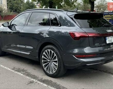 Ауди E-Tron 2020 в Ивано-Франковске на Automoto.ua Серый Ауди E-Tron, объемом двигателя 0 л и пробегом 68 тыс. км за 31000 $, фото 3 на Automoto.ua