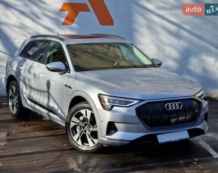 Серый Ауди E-Tron, объемом двигателя 0 л и пробегом 12 тыс. км за 31990 $, фото 14 на Automoto.ua