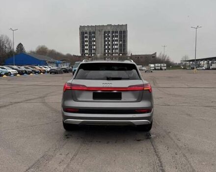 Сірий Ауді E-Tron, об'ємом двигуна 0 л та пробігом 78 тис. км за 30500 $, фото 10 на Automoto.ua