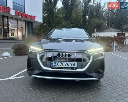 Ауди E-Tron 2020 в Хмельницком на Automoto.ua Серый Ауди E-Tron, объемом двигателя 0 л и пробегом 112 тыс. км за 37000 $, фото 4 на Automoto.ua