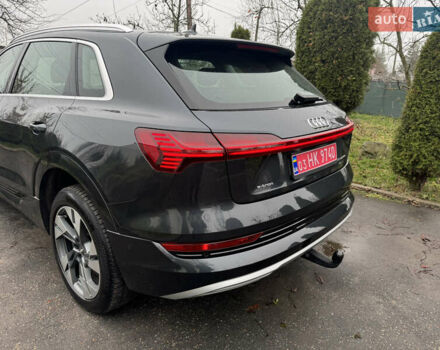 Серый Ауди E-Tron, объемом двигателя 0 л и пробегом 150 тыс. км за 23800 $, фото 55 на Automoto.ua