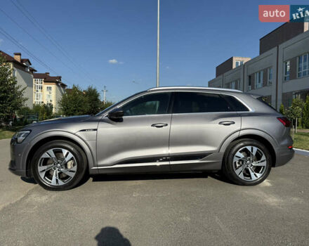 Сірий Ауді E-Tron, об'ємом двигуна 0 л та пробігом 65 тис. км за 39990 $, фото 8 на Automoto.ua