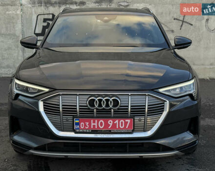Ауді E-Tron 2020 у Львові на Automoto.ua Сірий Ауді E-Tron, об'ємом двигуна 0 л та пробігом 81 тис. км за 34920 $, фото 4 на Automoto.ua