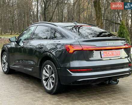 Сірий Ауді E-Tron, об'ємом двигуна 0 л та пробігом 143 тис. км за 30800 $, фото 3 на Automoto.ua
