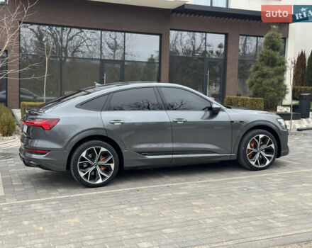 Серый Ауди E-Tron, объемом двигателя 0 л и пробегом 140 тыс. км за 32100 $, фото 13 на Automoto.ua