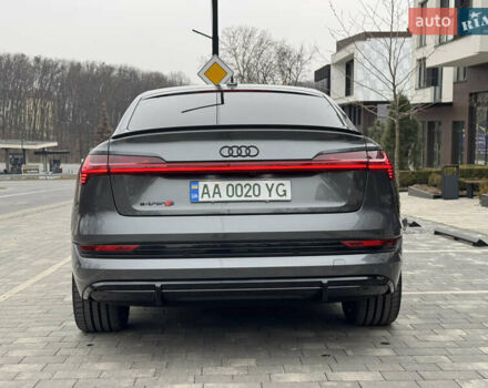 Серый Ауди E-Tron, объемом двигателя 0 л и пробегом 140 тыс. км за 32100 $, фото 10 на Automoto.ua