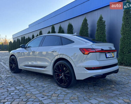 Сірий Ауді E-Tron, об'ємом двигуна 0 л та пробігом 105 тис. км за 34000 $, фото 11 на Automoto.ua