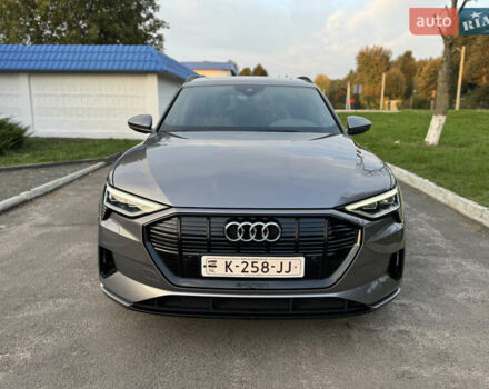 Сірий Ауді E-Tron, об'ємом двигуна 0 л та пробігом 180 тис. км за 21500 $, фото 2 на Automoto.ua