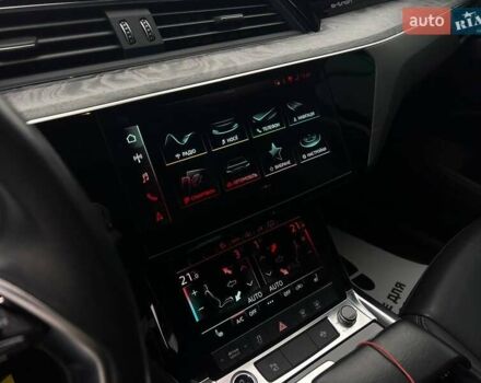 Сірий Ауді E-Tron, об'ємом двигуна 0 л та пробігом 96 тис. км за 29000 $, фото 18 на Automoto.ua