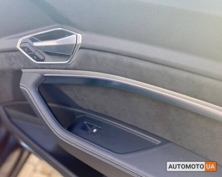 Серый Ауди E-Tron, объемом двигателя 55 л и пробегом 47 тыс. км за 48000 $, фото 22 на Automoto.ua