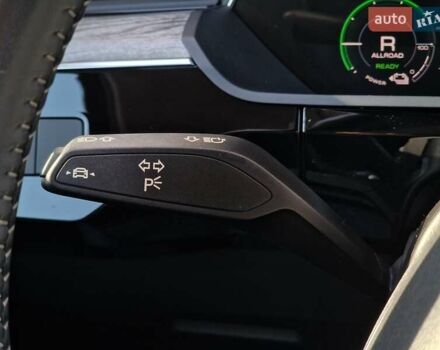 Серый Ауди E-Tron, объемом двигателя 0 л и пробегом 12 тыс. км за 31990 $, фото 69 на Automoto.ua