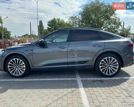 Серый Ауди E-Tron, объемом двигателя 0 л и пробегом 119 тыс. км за 33500 $, фото 5 на Automoto.ua