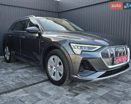 Серый Ауди E-Tron, объемом двигателя 0 л и пробегом 99 тыс. км за 31990 $, фото 26 на Automoto.ua