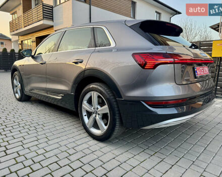 Сірий Ауді E-Tron, об'ємом двигуна 0 л та пробігом 143 тис. км за 27900 $, фото 30 на Automoto.ua