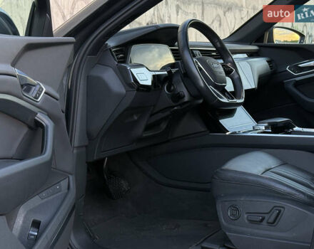 Ауді E-Tron 2020 у Львові на Automoto.ua Сірий Ауді E-Tron, об'ємом двигуна 0 л та пробігом 81 тис. км за 34920 $, фото 27 на Automoto.ua