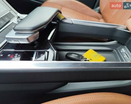 Серый Ауди E-Tron, объемом двигателя 0 л и пробегом 169 тыс. км за 33999 $, фото 45 на Automoto.ua