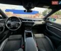 Серый Ауди E-Tron, объемом двигателя 0 л и пробегом 119 тыс. км за 33500 $, фото 22 на Automoto.ua