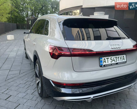 Серый Ауди E-Tron, объемом двигателя 0 л и пробегом 93 тыс. км за 33900 $, фото 7 на Automoto.ua