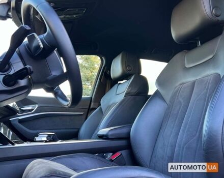 Ауди E-Tron 2020 в Львове на Automoto.ua Серый Ауди E-Tron, объемом двигателя 71 л и пробегом 42 тыс. км за 37600 $, фото 11 на Automoto.ua
