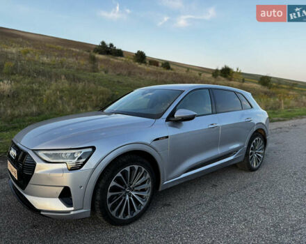 Серый Ауди E-Tron, объемом двигателя 0 л и пробегом 108 тыс. км за 29000 $, фото 7 на Automoto.ua