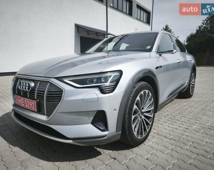 Сірий Ауді E-Tron, об'ємом двигуна 0 л та пробігом 70 тис. км за 34500 $, фото 21 на Automoto.ua