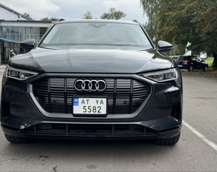 Ауді E-Tron 2020 у Івано-Франківську на Automoto.ua Сірий Ауді E-Tron, об'ємом двигуна 0 л та пробігом 68 тис. км за 31000 $, фото 1 на Automoto.ua