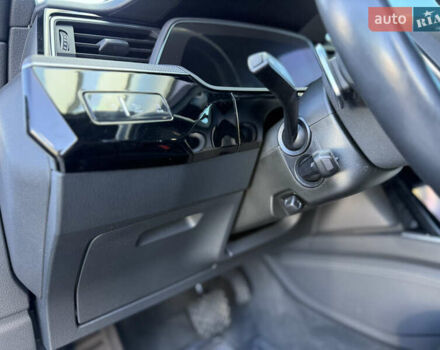Серый Ауди E-Tron, объемом двигателя 0 л и пробегом 41 тыс. км за 44990 $, фото 28 на Automoto.ua
