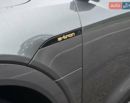 Серый Ауди E-Tron, объемом двигателя 0 л и пробегом 71 тыс. км за 33999 $, фото 19 на Automoto.ua