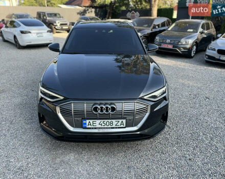 Сірий Ауді E-Tron, об'ємом двигуна 0 л та пробігом 43 тис. км за 28500 $, фото 2 на Automoto.ua