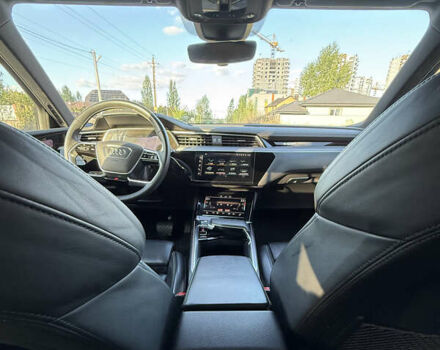 Ауді E-Tron 2020 у Києві на Automoto.ua Сірий Ауді E-Tron, об'ємом двигуна 0 л та пробігом 51 тис. км за 32000 $, фото 25 на Automoto.ua