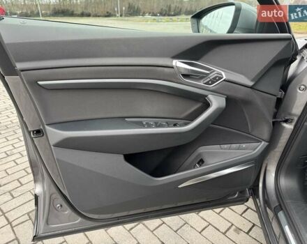 Серый Ауди E-Tron, объемом двигателя 0 л и пробегом 109 тыс. км за 30900 $, фото 20 на Automoto.ua