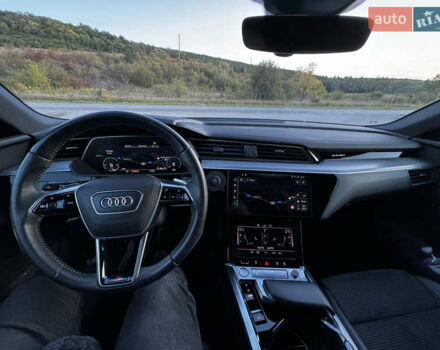 Серый Ауди E-Tron, объемом двигателя 0 л и пробегом 108 тыс. км за 29000 $, фото 21 на Automoto.ua